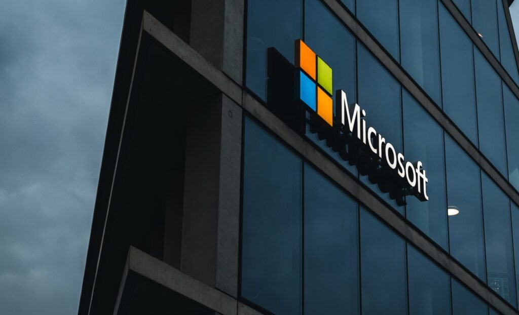 Microsoft naprawia problemy związany z działaniem chmury