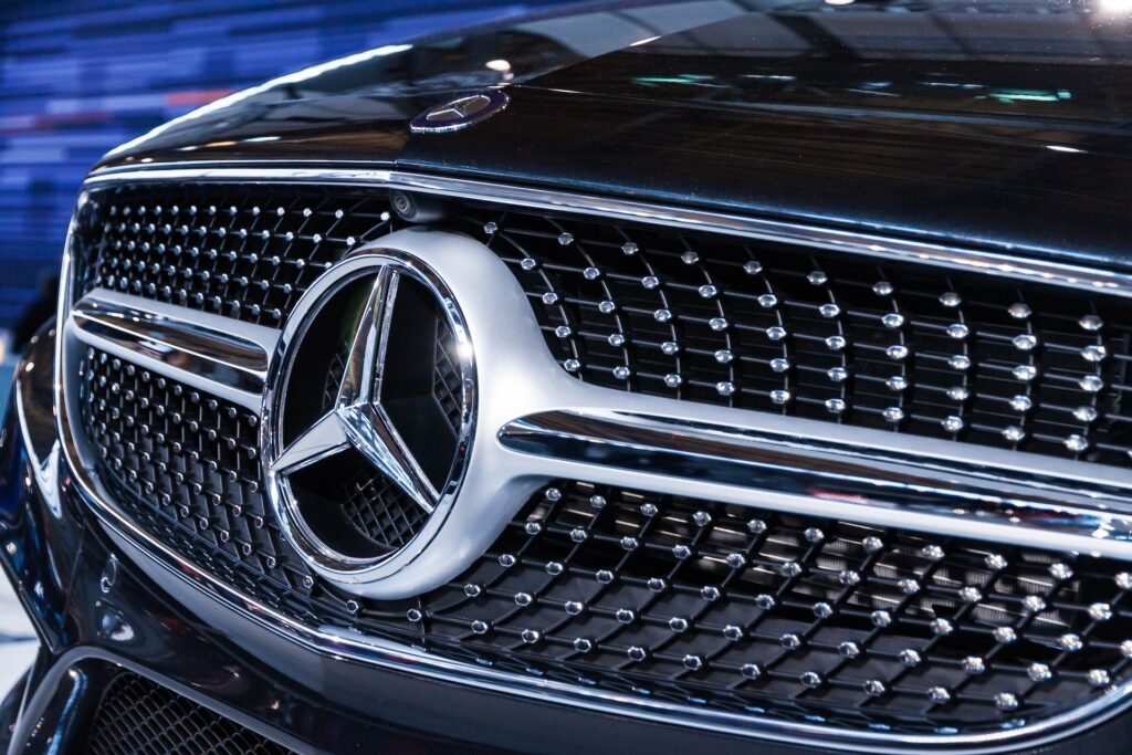 Mercedes wyposaży samochody w superkomputery Google