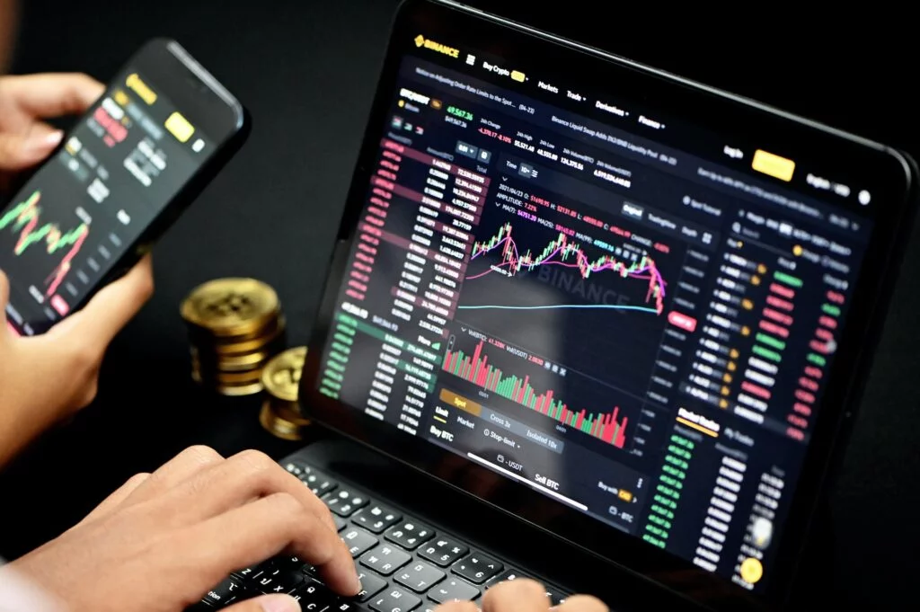 Binance pod lupą Francuzów po wyjściu z Holandii