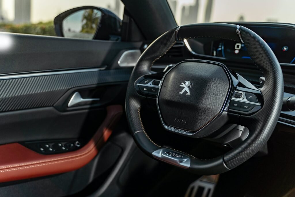 Stellantis wyposaży auta Peugeot w ChatGPT