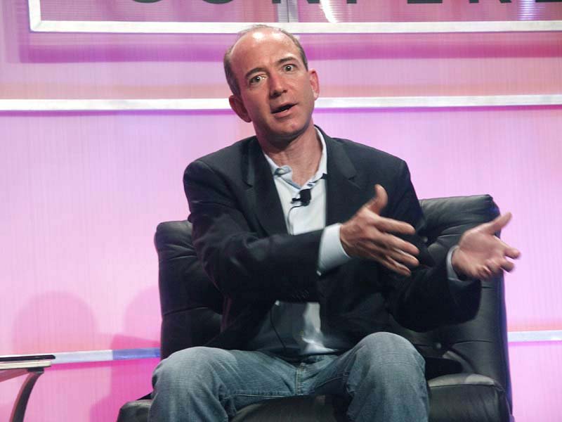 Strategiczny ruch Bezosa i sprzedaż akcji Amazon za około 2 miliardy dolarów
