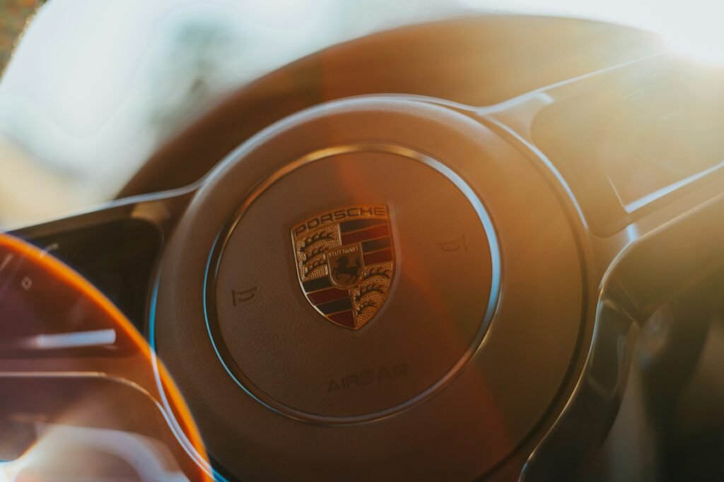 Porsche zapowiada premiery i prognozy zysku na bieżący rok