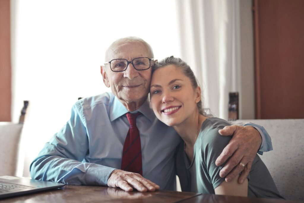 Bon senioralny 2024. Sprawdź, kto otrzyma nawet 2150 zł