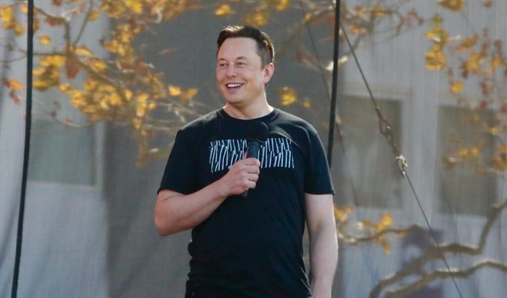 Elon Musk przebija sufit z majątkiem na poziomie 400 mld dolarów