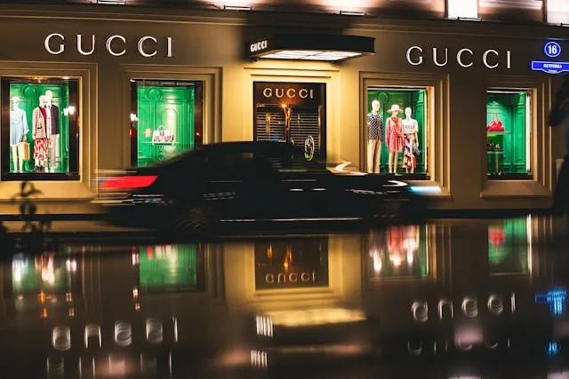 Gucci traci na wartości, Kering szuka nowego kierunku