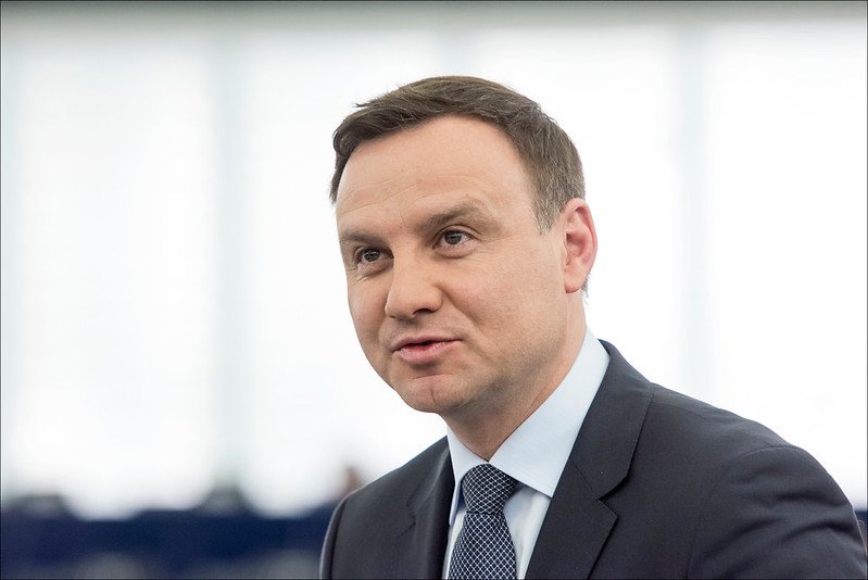 Prezydent Duda reaguje na doniesienia o możliwej ingerencji w kampanię wyborczą. W tle fundacja Akcja Demokracja i podejrzenia o zagraniczne finansowanie reklam politycznych