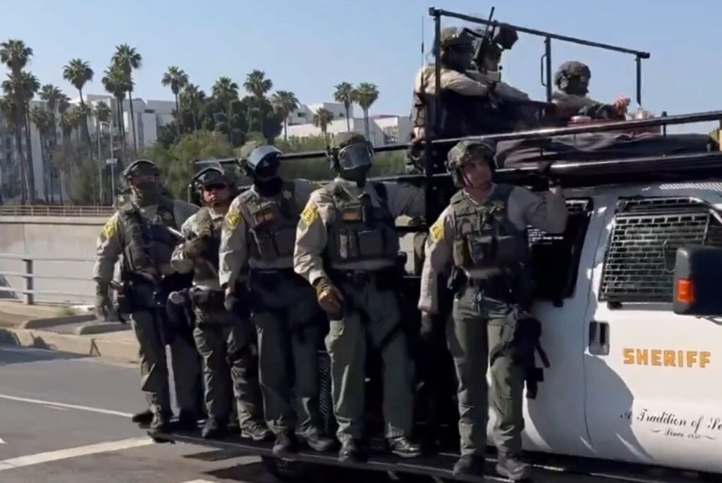 Protesty i chaos w Kalifornii – 4000 gwardzistów i 700 marines na ulicach Los Angeles! Trwa federalna interwencja Donalda Trumpa