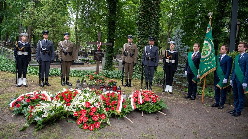 Narodowy Dzień Pamięci Ofiar Ludobójstwa OUN-UPA. Polska upamiętnia rzeź Wołyńską dokonaną przez ukraińskich nacjonalistów