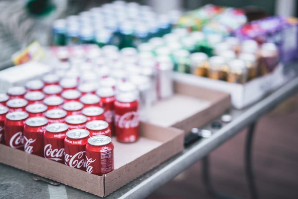 Coca Cola z cukrem trzcinowym zamiast syropu! Nowa receptura w USA od jesieni 2025