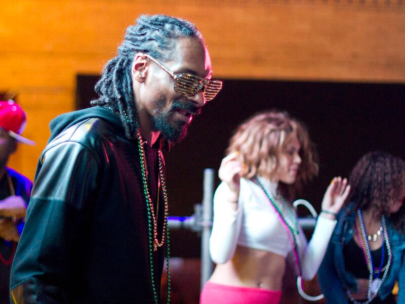 Snoop Dogg grozi własnemu kuzynowi! „Rozwalę cię!” — Nagranie wywołało burzę w świecie muzyki!