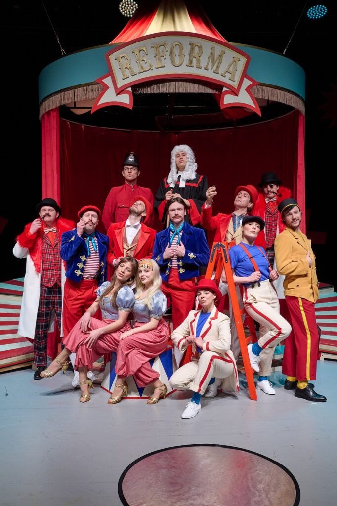 W 80 dni dookoła świata. Tam i z powrotem. Teatralna podróż przez kontynenty