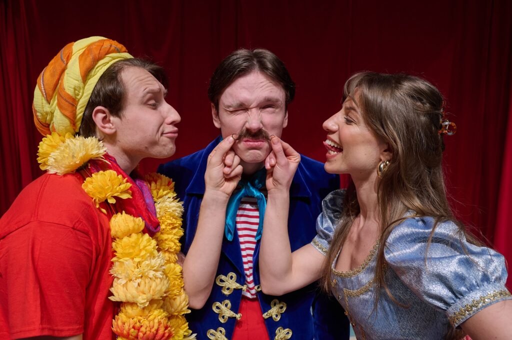 W 80 dni dookoła świata. Tam i z powrotem. Teatralna podróż przez kontynenty