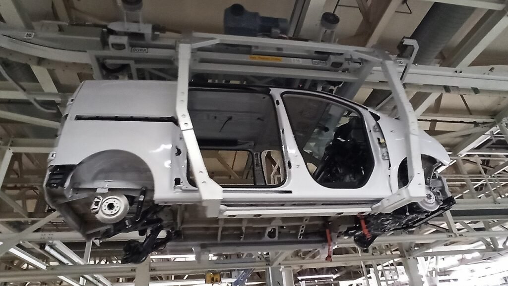 Powrót do diesla? Stellantis zmienia strategię i stawia na silniki wysokoprężne w Europie